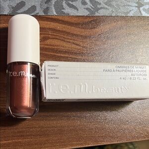 R.E.M. Beauty Eyeshadow